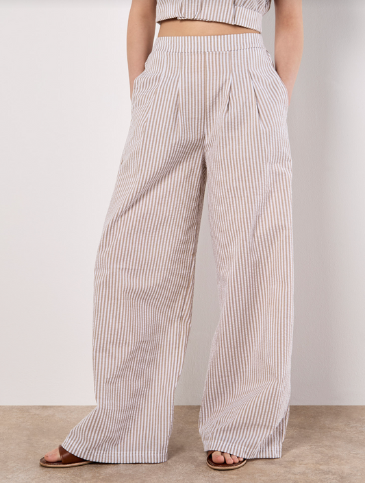 Seersucker Pleat Trouser