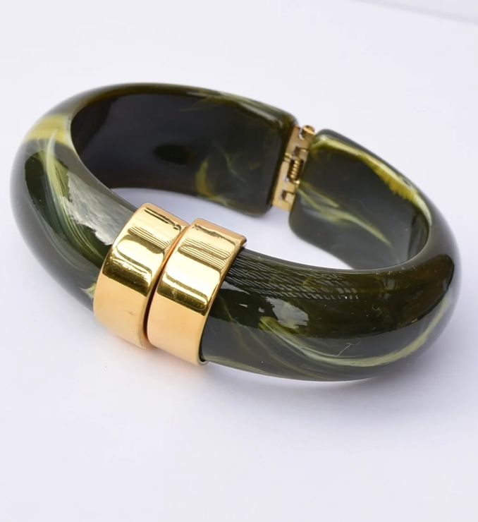 B. Mood Catcher Cuff